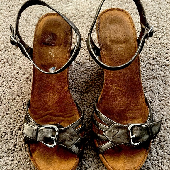 Only worn a few times - Picture 1 of 4